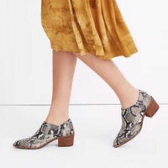 Madewell Sonia Low Chelsea Leather Bootie 6 Natural Multi Snake Embossed $188 - Picture 11 of 11